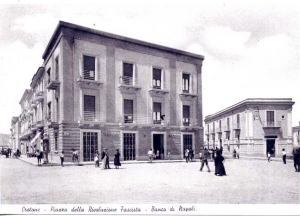 006q3 P.zza della Riv.Fasc. - Banco di Napoli. foto
