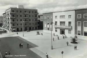 081 Piazza Municipio.-v.1963