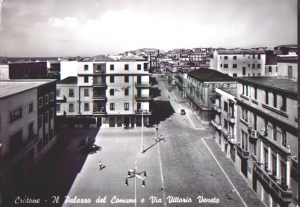 088 Il palazzo del Comune e Via Vittorio Veneto 1956