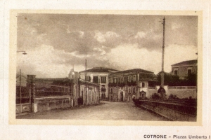 003 Piazza Umberto.-v.1923