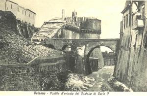 010a Pontile d'entrata del castello Carlo V.-v.1934