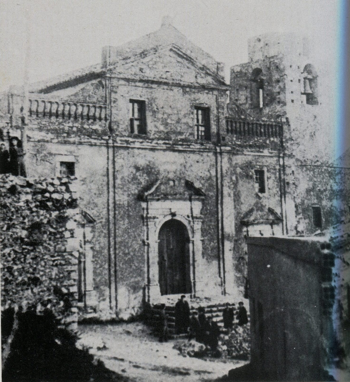 La cattedrale di Belcastro in un vecchia foto