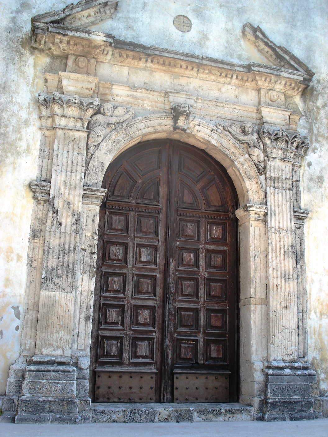 Belcastro cattedrale Portale centrale