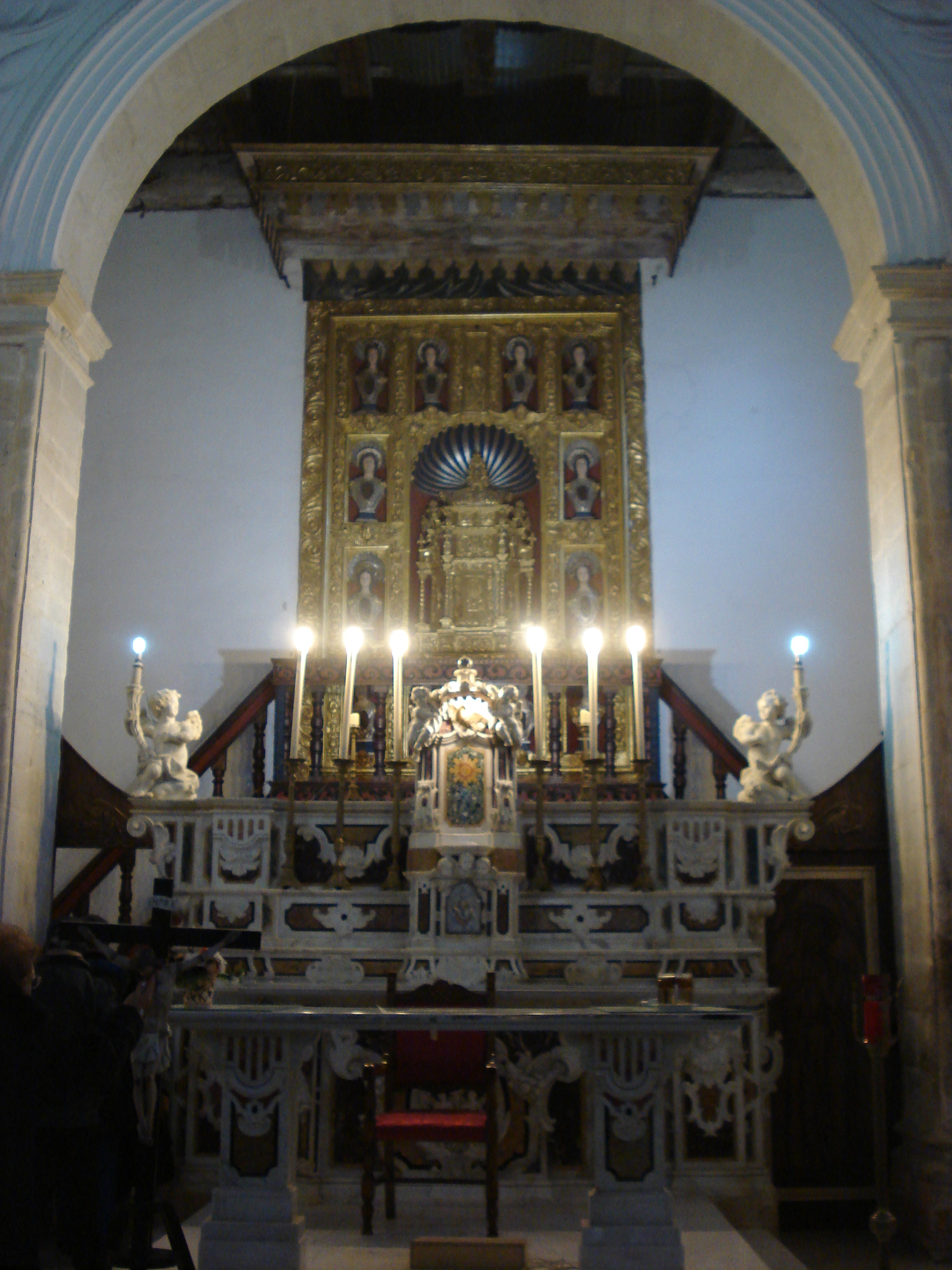 altare maggiore Santa Maria della Spina Policastro