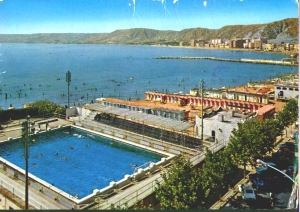 017f1g La piscina e V.le Cristoforo Colombo.n.v.